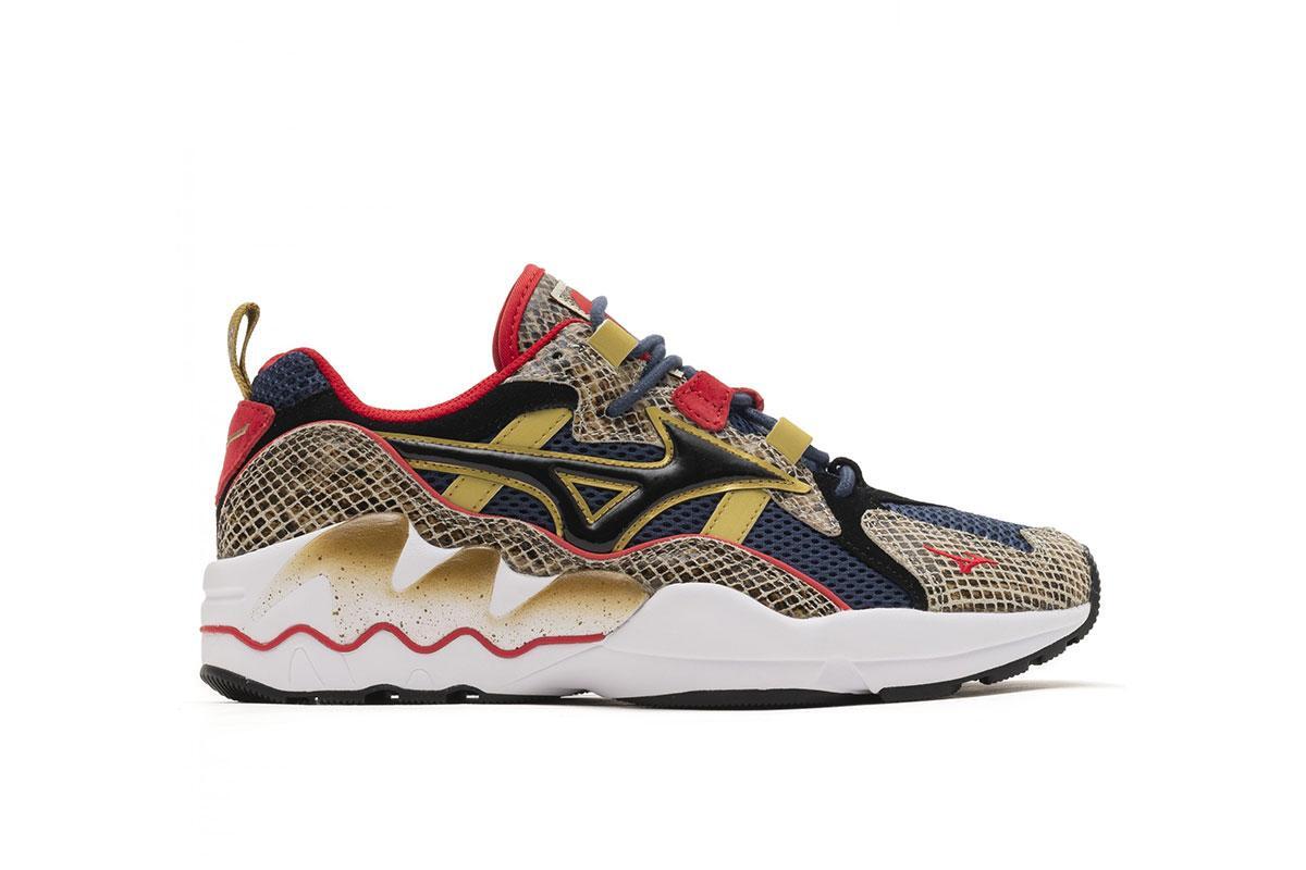 Mizuno x 24Kilates Wave Rider 1