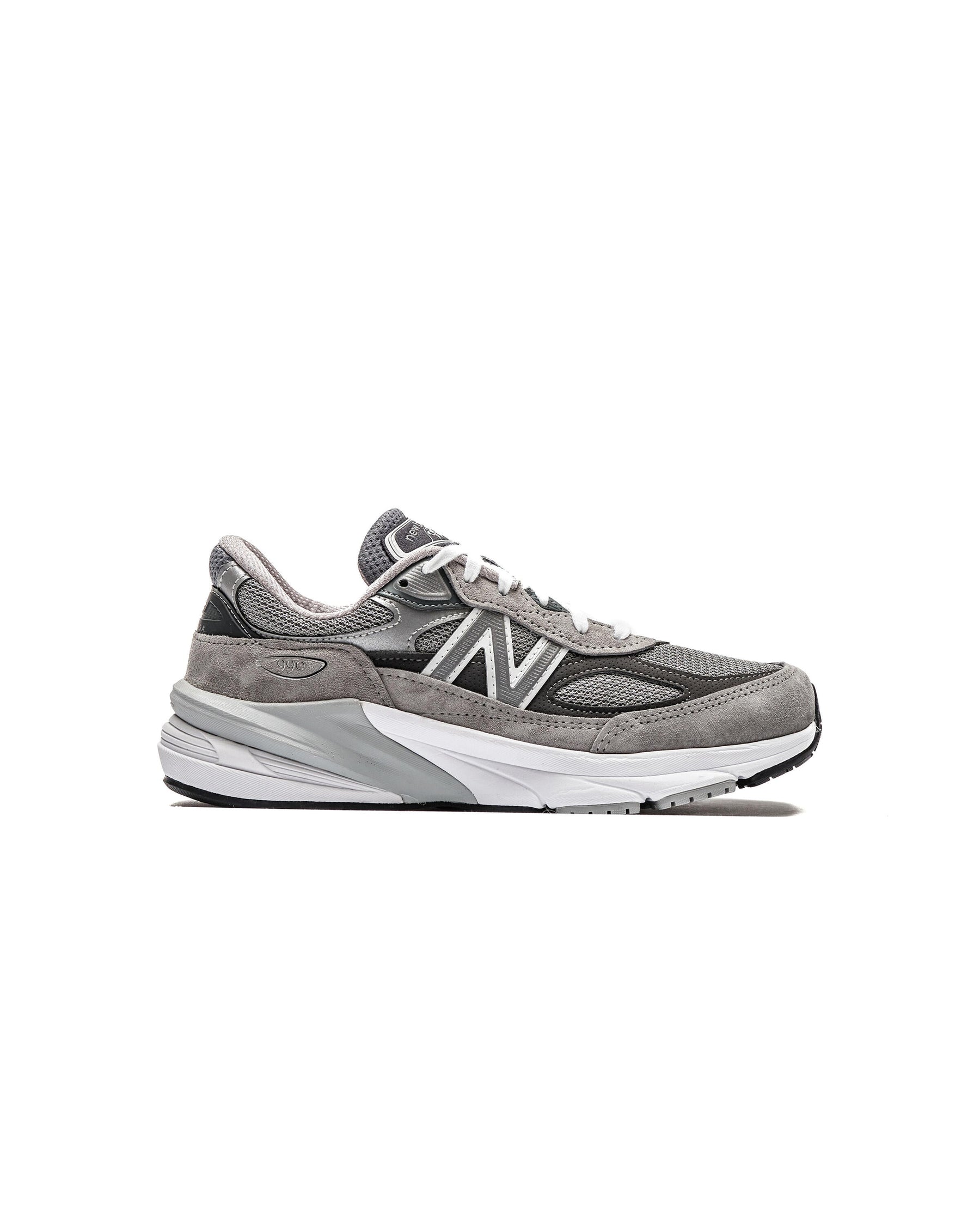 New Balance WMNS 990v6 - Made in USA