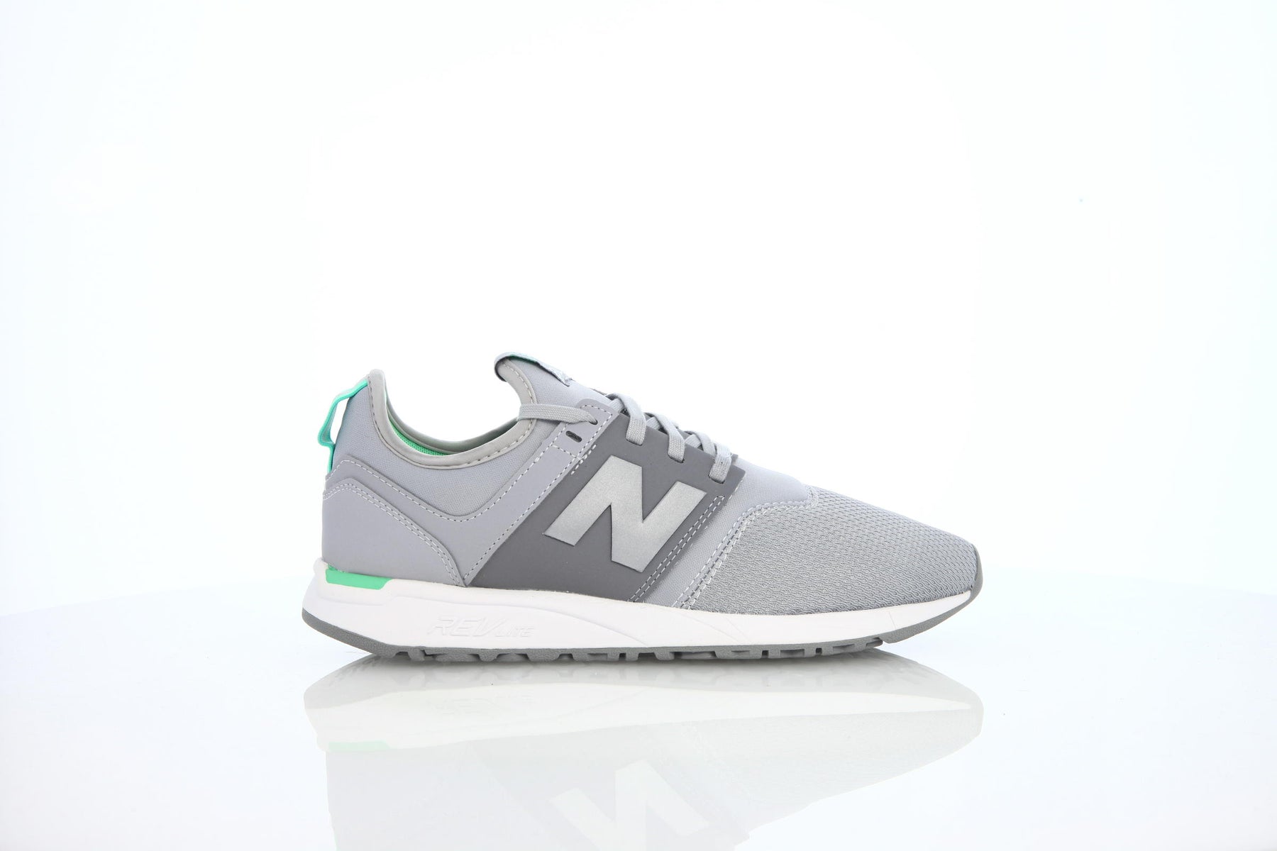 New Balance WRL 247 FC "Silber Mink"