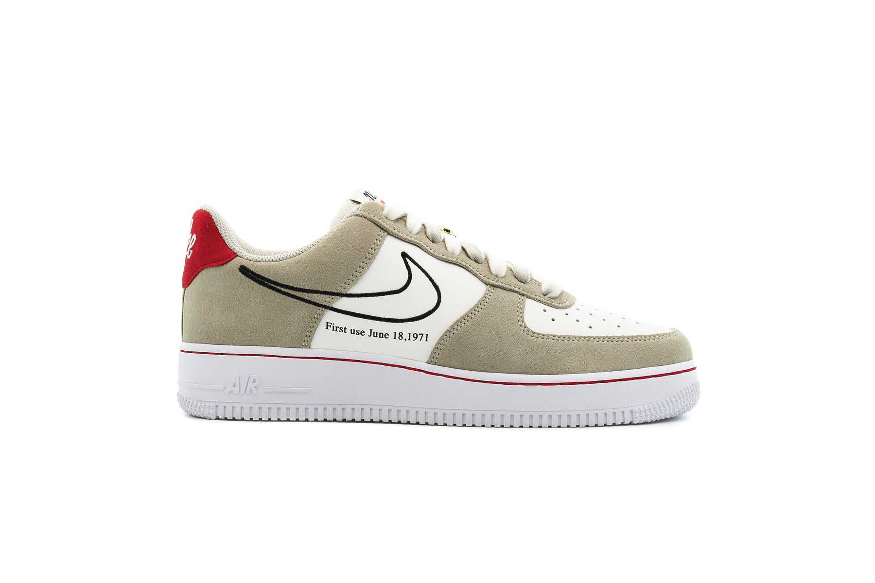 Nike AIR FORCE 1 '07 LV8