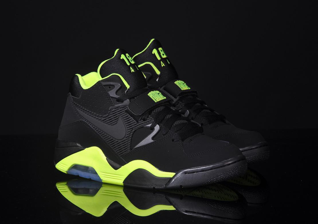 Nike Air Force 180