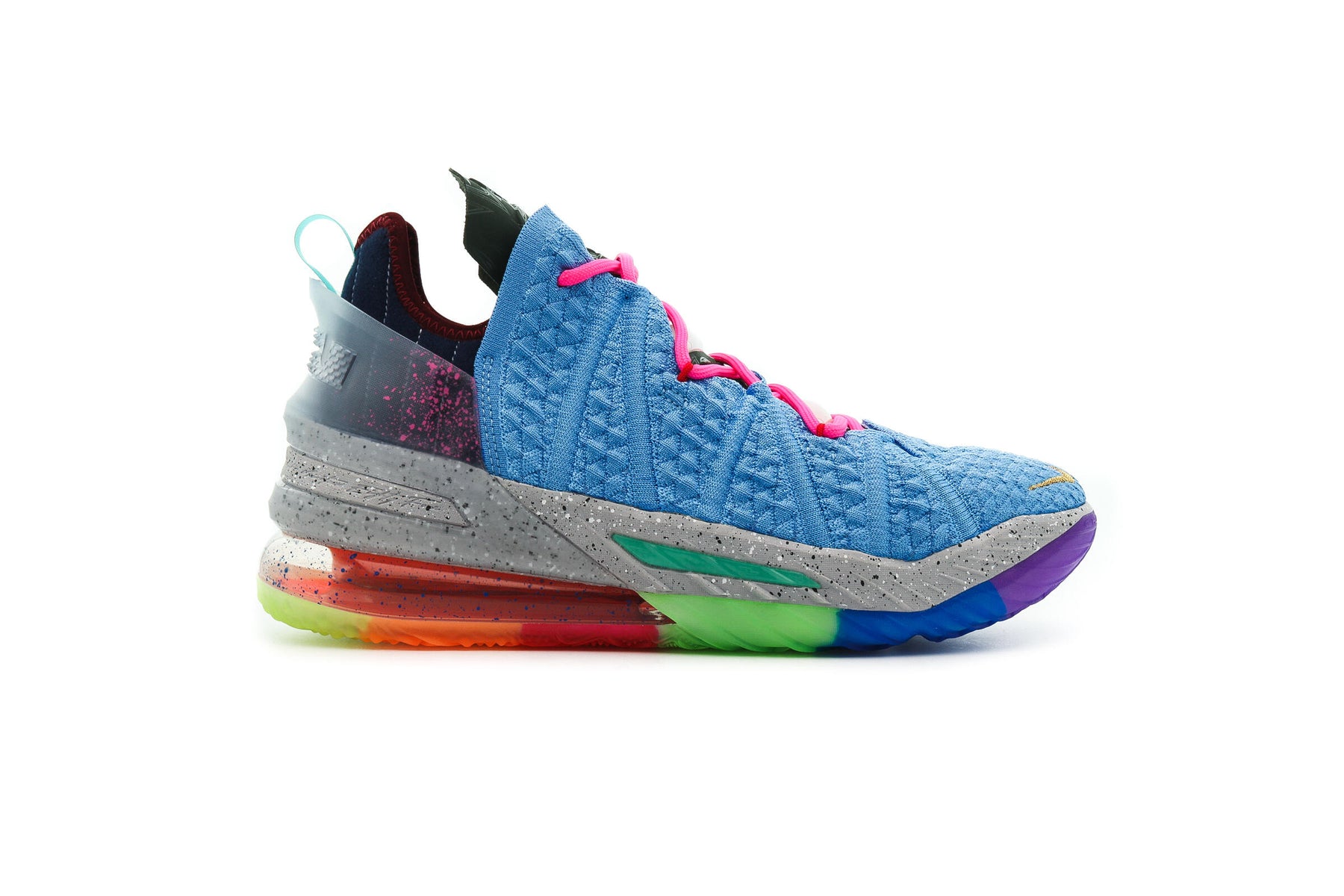 Nike LEBRON XVIII