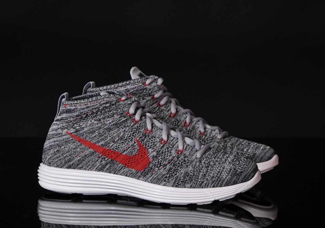 Nike Lunar Flyknit Mid Chukka