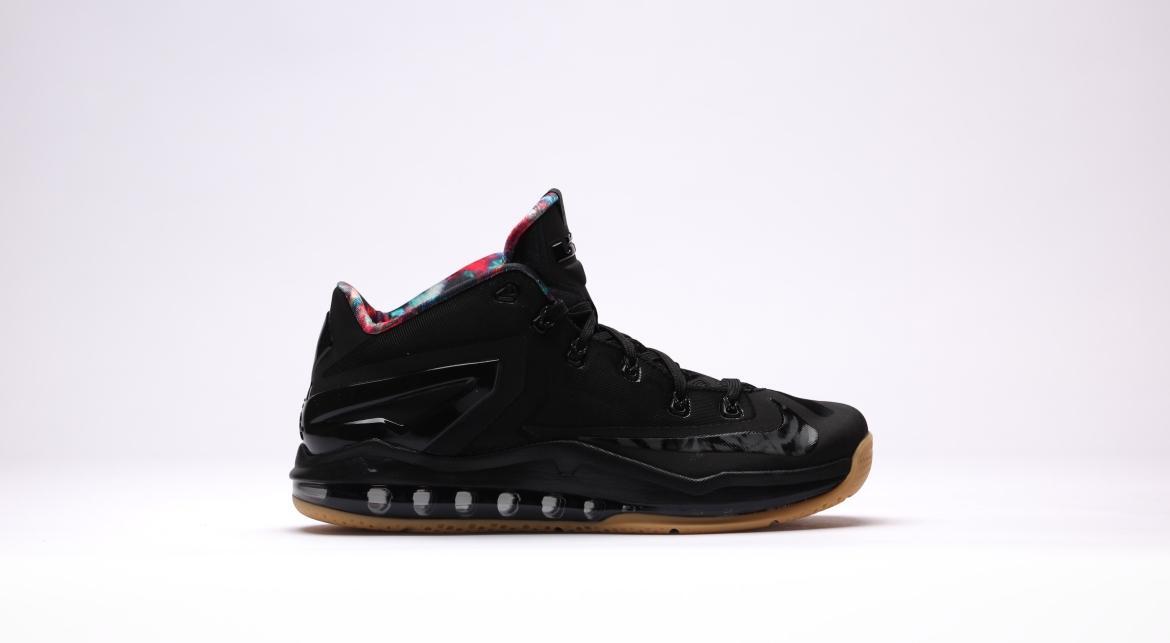 Nike Max Lebron Xi Low