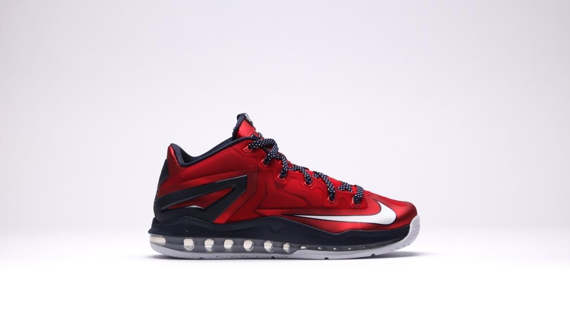 Nike Max Lebron Xi Low "USA"