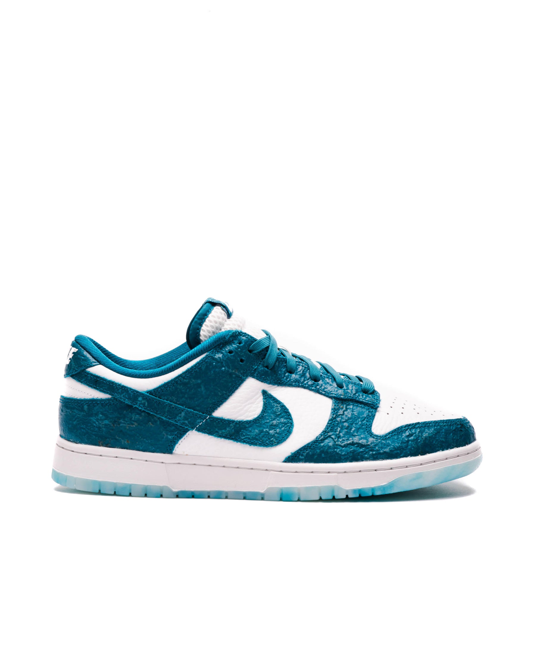 Nike WMNS DUNK LOW